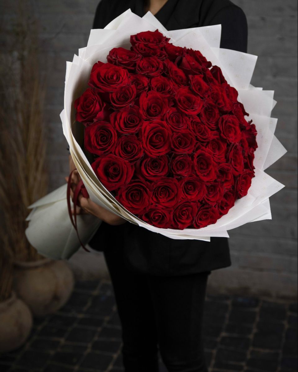 The "Grand Romance" Luxury Red Rose Bouquet-200pcs