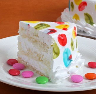 Purple & White Floral Cream Cake - Image 3