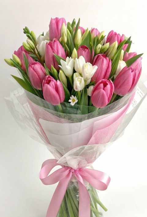 Petal Poise Tulip Bouquet 🌷✨