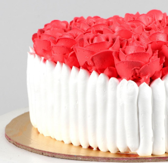 Heart-Shaped Rose Cake - Image 3