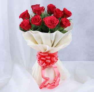 Butterscotch Cake with Classic Red Roses - Image 2