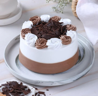 Mini Chocolate Cake with Pink Rose Bouquet 🎂🌹 - Image 3