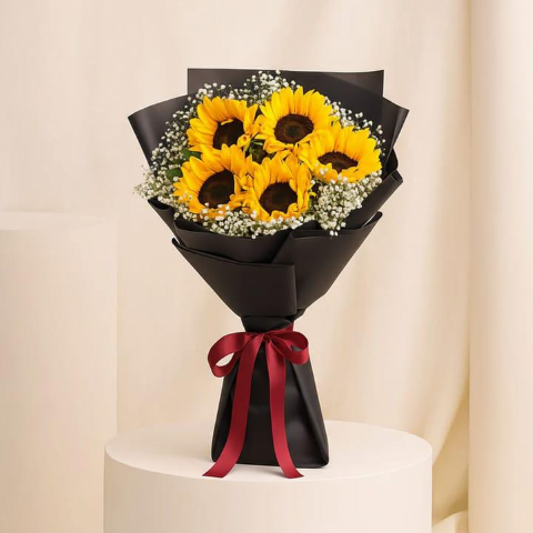 The Sunny Impact Bouquet: Sunflowers & Baby's Breath