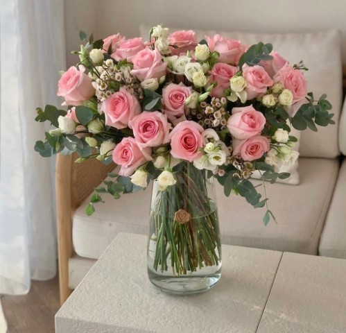 🌷 Blush Harmony Vase Bouquet