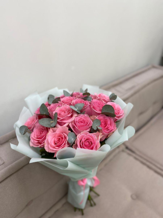 Classic Pink Rose Bouquet