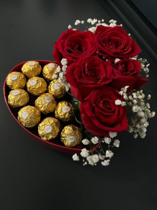 Heartfelt Roses & Chocolates