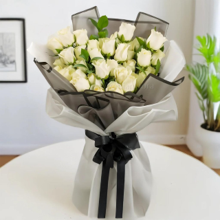 Moonlight Grace Rose Bouquet