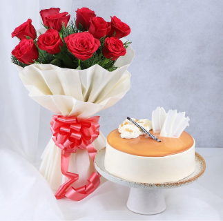 Butterscotch Cake with Classic Red Roses
