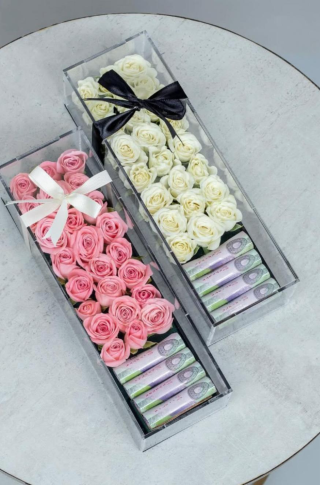 Elegant Kuwaiti Money & Rose Arrangement
