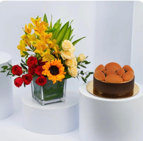 🌻 Sunlit Celebration Bloom & Cake Set