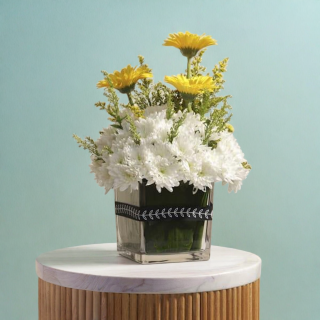 Sunbeam Grace: Cheerful Chrysanthemum & Gerbera Pedestal Display 🌼🪞