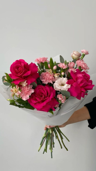 Charming Pink & Fuchsia Hand Bouquet