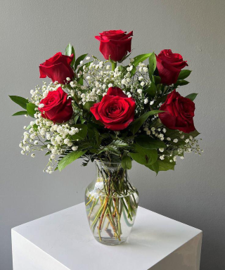 Classic Red Rose Vase Arrangement ❤️