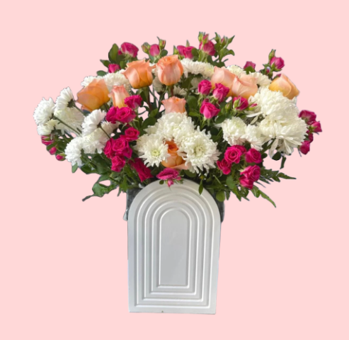 Peach Bloom Vase 🌸✨