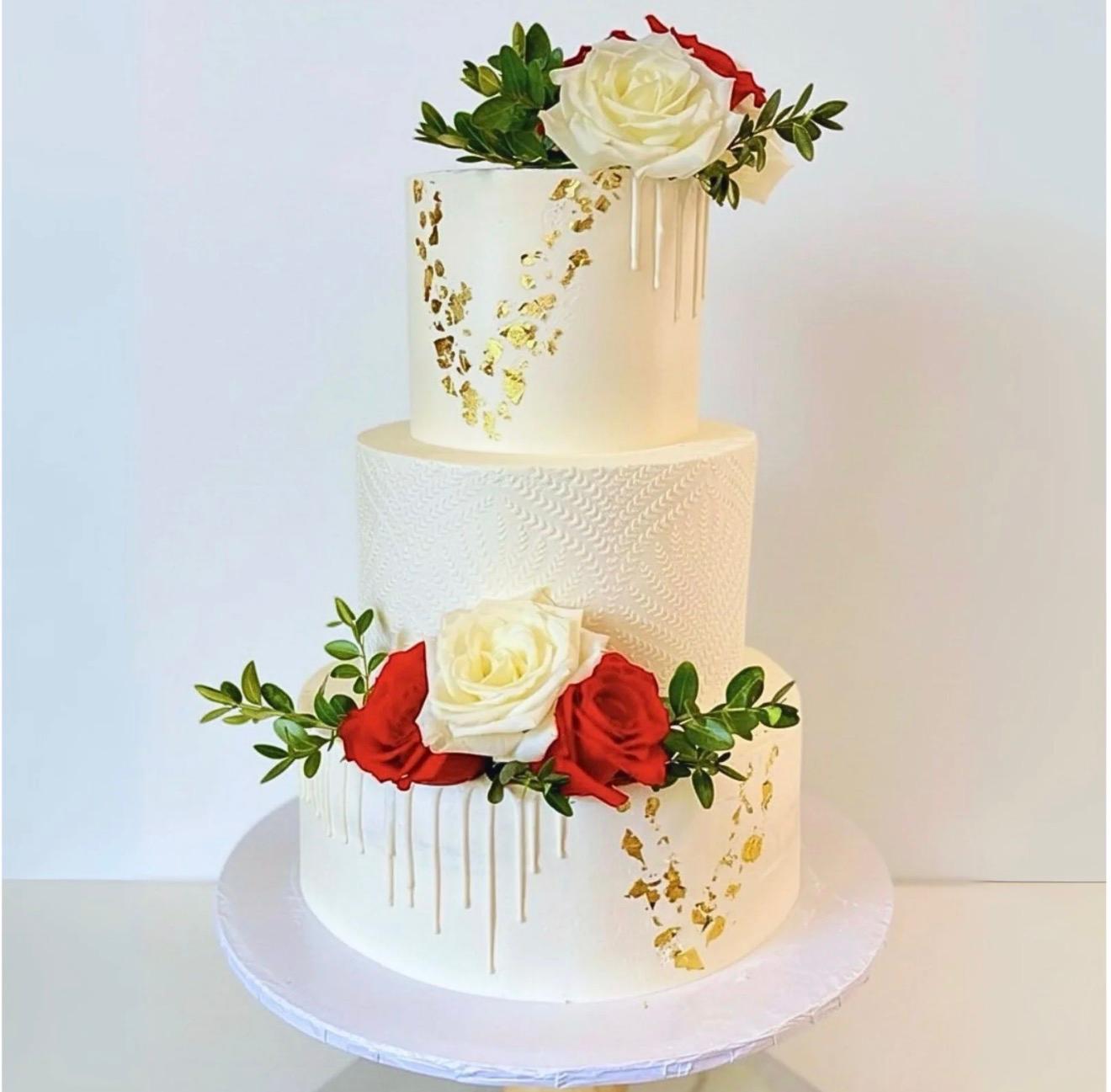 Golden Rose Elegance Cake ✨🌹