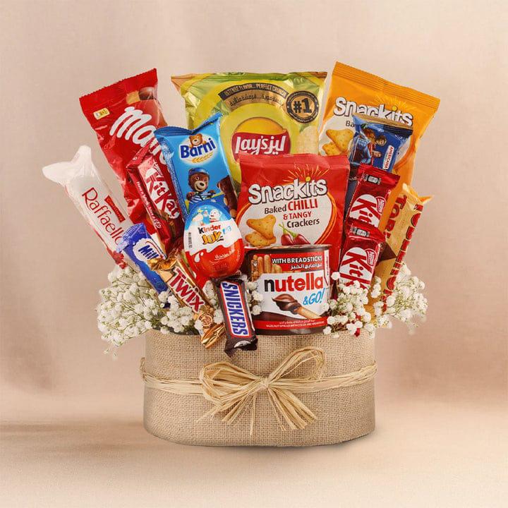 Sweet & Savory Deluxe Snack Basket