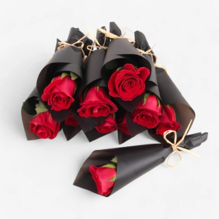 Single Red Rose – Black Wrap