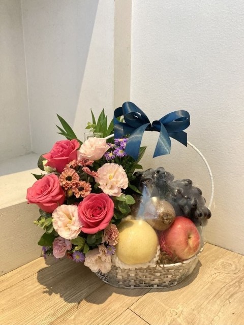 💙 Blush & Bounty Basket