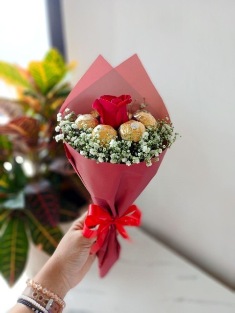 🍫 Chocolate & Rose Bouquet