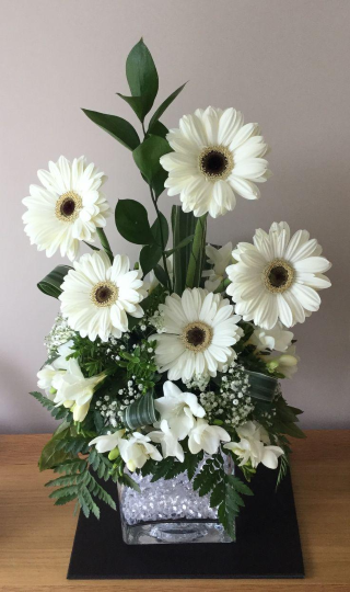 Classic Ivory Gerbera Display