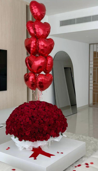 Crimson Promise: Grand Rose & Balloon Statement Display ❤️🎈