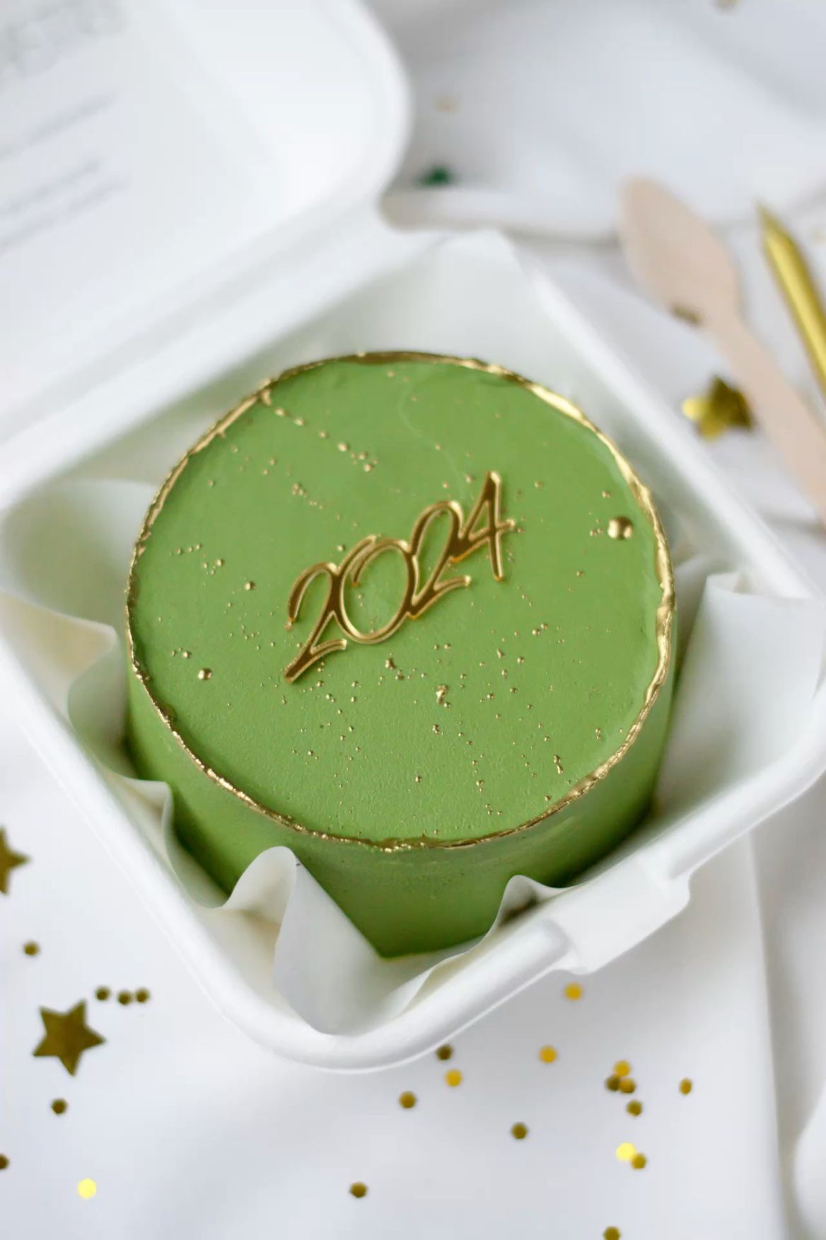 "Hello 2024" Green Bento Cake