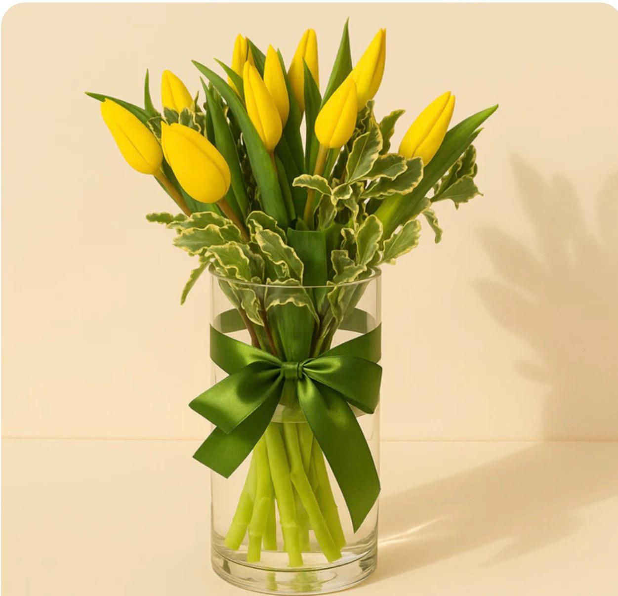 🌿 Spring Radiance Vase