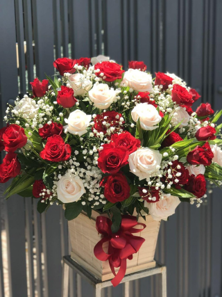 Elegant Red & White Rose Box Arrangement 🌹🤍