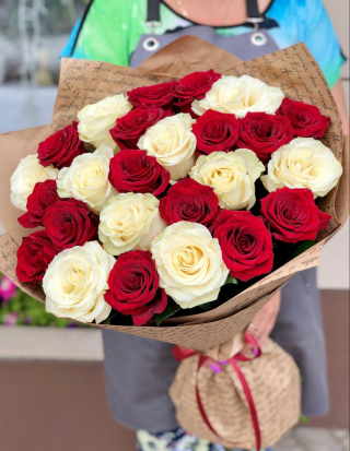Classic Red & White Rose Bouquet
