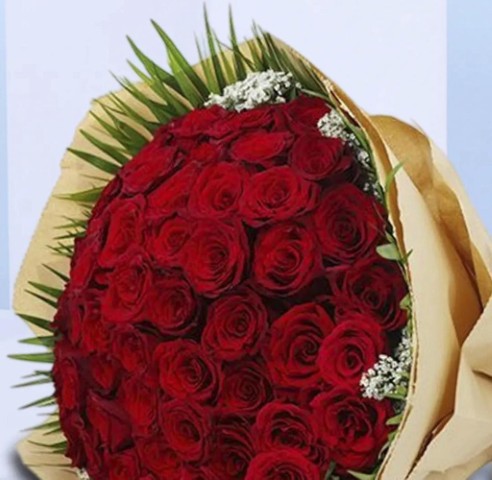 🌹 Grand Red Rose Bouquet - Image 2