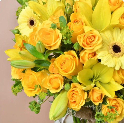 🌼 Golden Glow Vase - Image 2